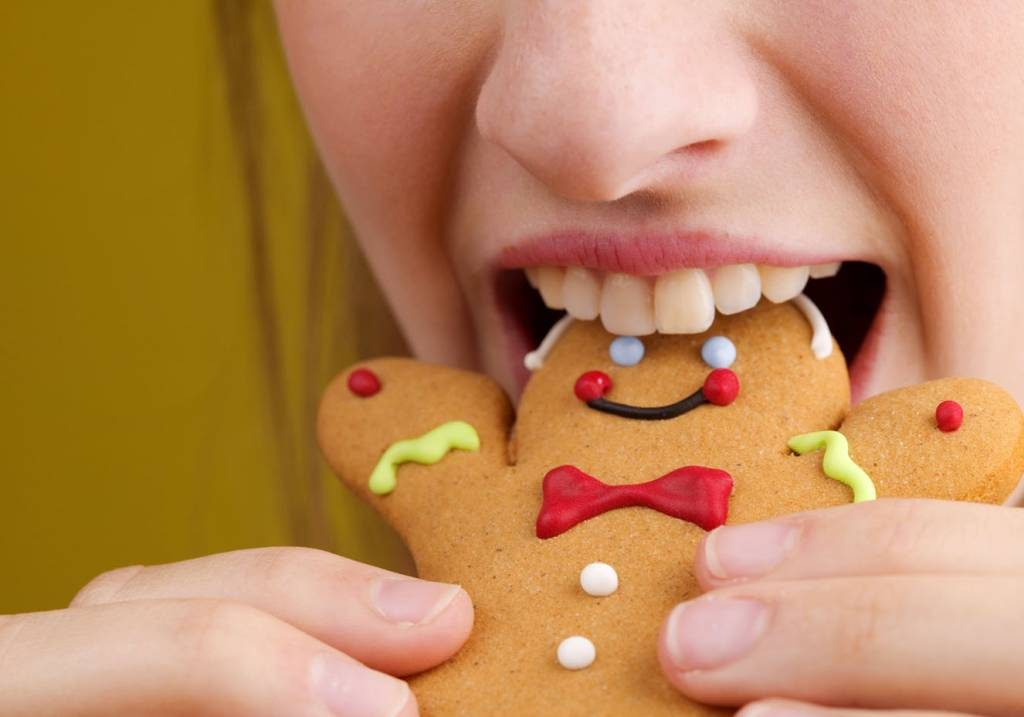 LOS PEORES ALIMENTOS NAVIDEÑOS PARA TU SALUD BUCODENTAL